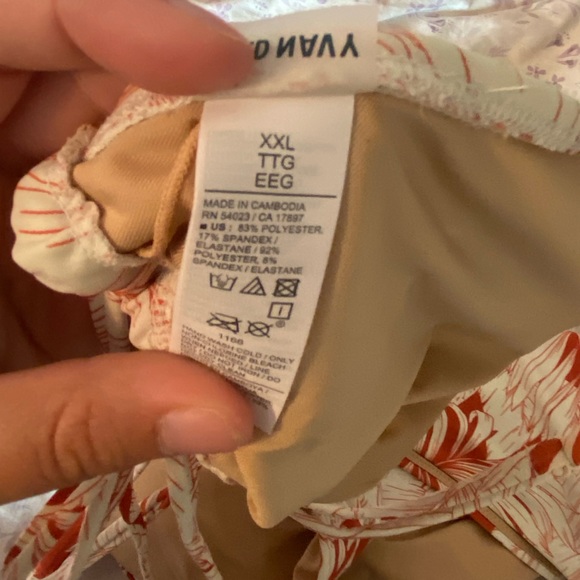 NEVER WORN Orange and Crème Tropical Pattern Bikini - Picture 2 of 2